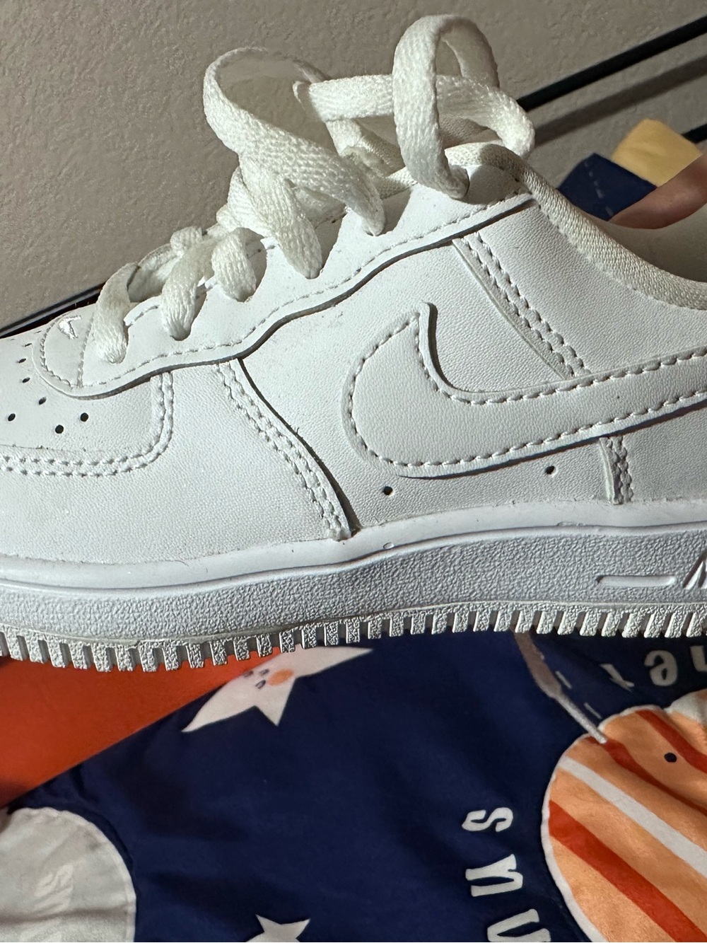 Nike Kids Classic White Low-Top Sneakers - Picture 5 of 6